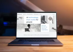 Webseite von Bevian auf einem Laptop