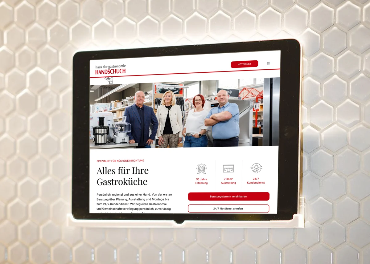 Webseite von Handschuch Webseite von Handschuch Haus der Gastronomie GmbH auf einem Tablet